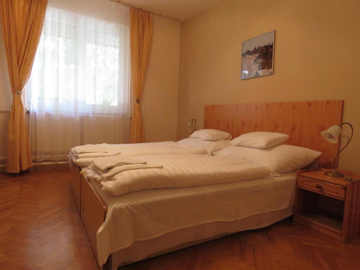 Thermal Apartmanhaz Komarom Exterior photo