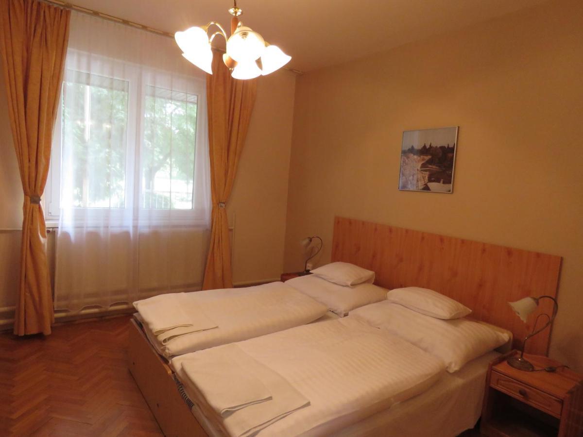 Thermal Apartmanhaz Komarom Exterior photo