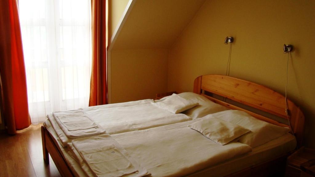 Thermal Apartmanhaz Komarom Room photo